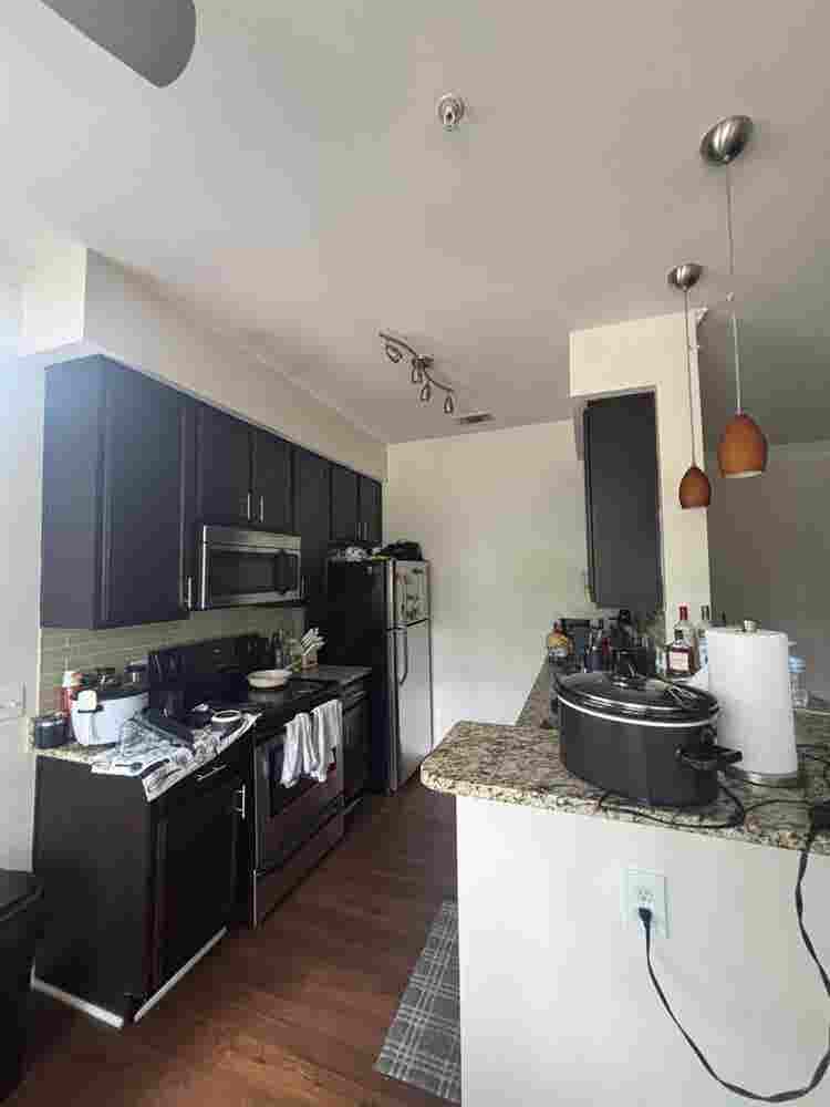 Private main bedroom for rent