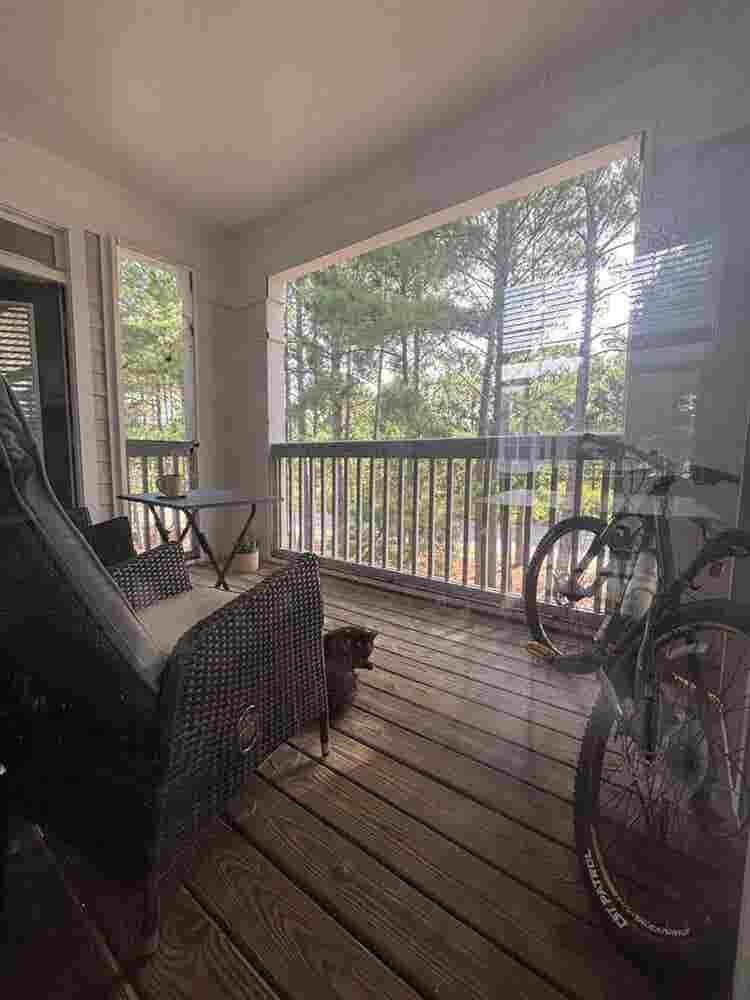 Private main bedroom for rent