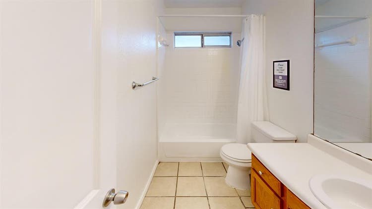 1 BR in Austin