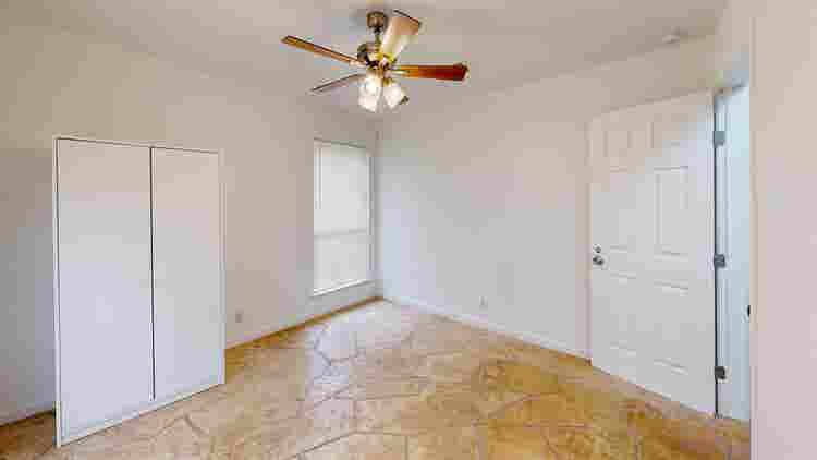 1 BR in Austin