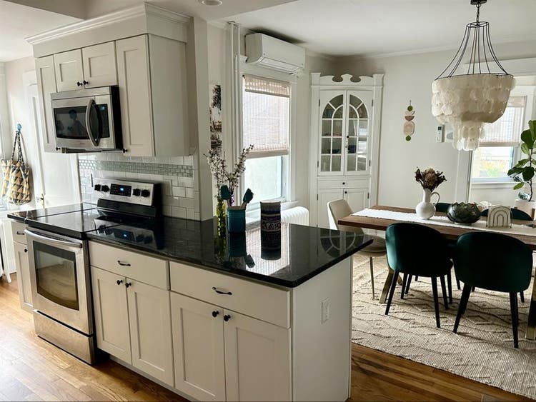 Room for rent in Newport, RI