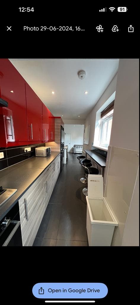 Flatmate needed