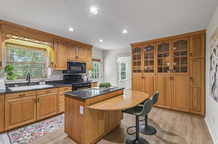 Big rooms for rent