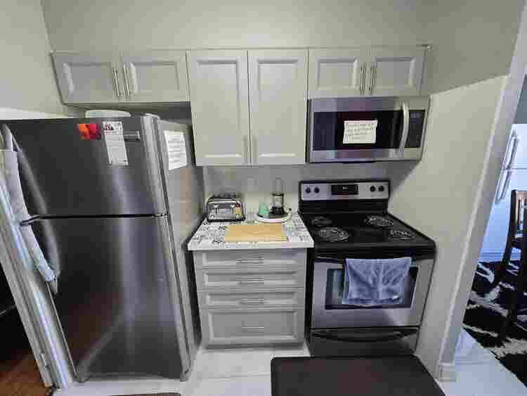 Private room in Condo near STC
