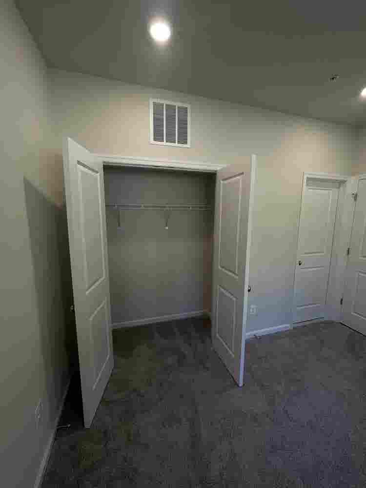 Private room and bathroom