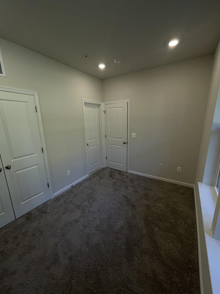 Private room and bathroom