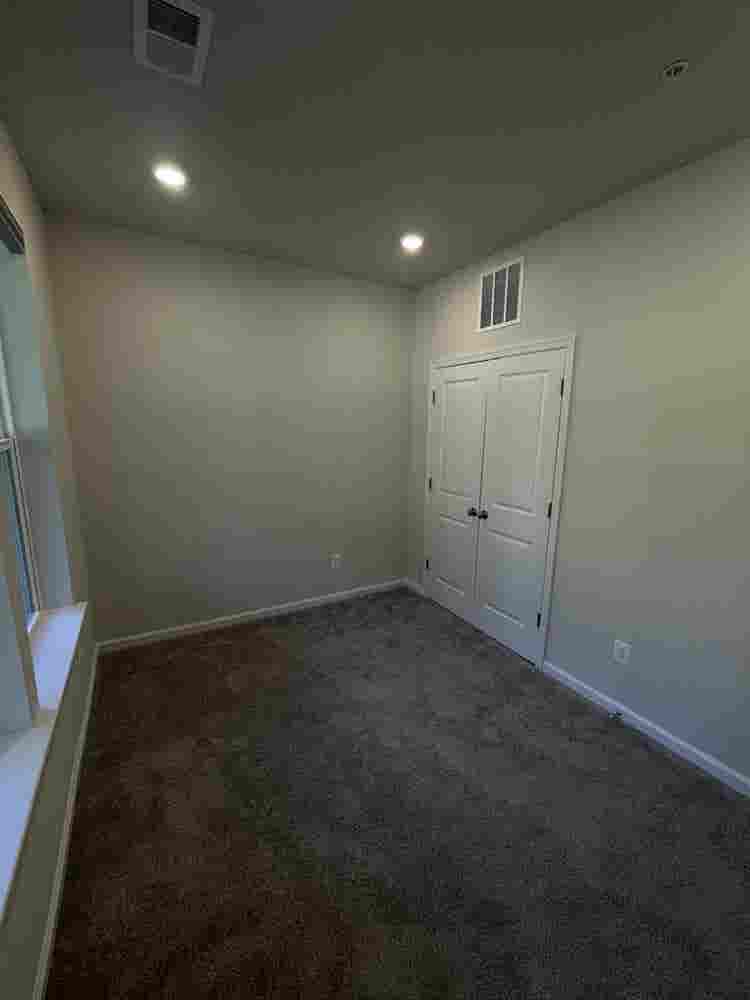 Private room and bathroom
