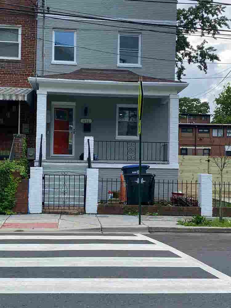 Private Basement Unit w/ Full Bath