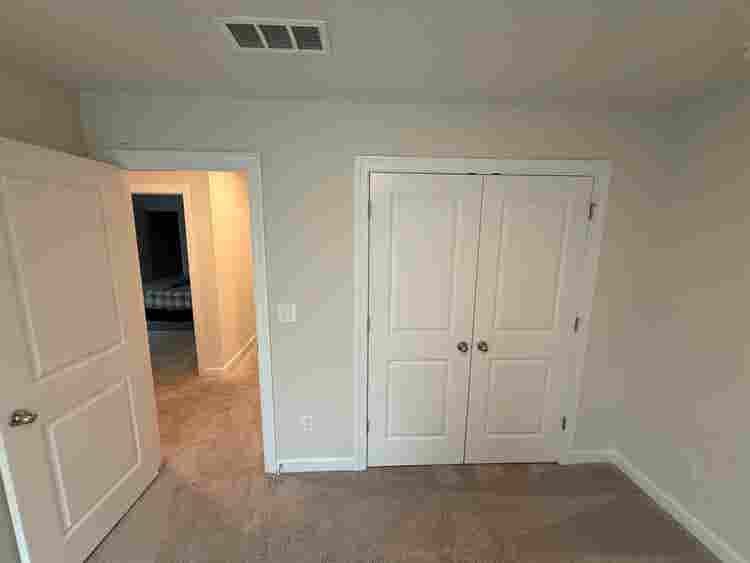 5 BR in Huntersville