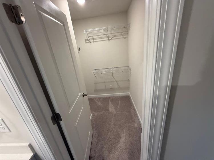5 BR in Huntersville