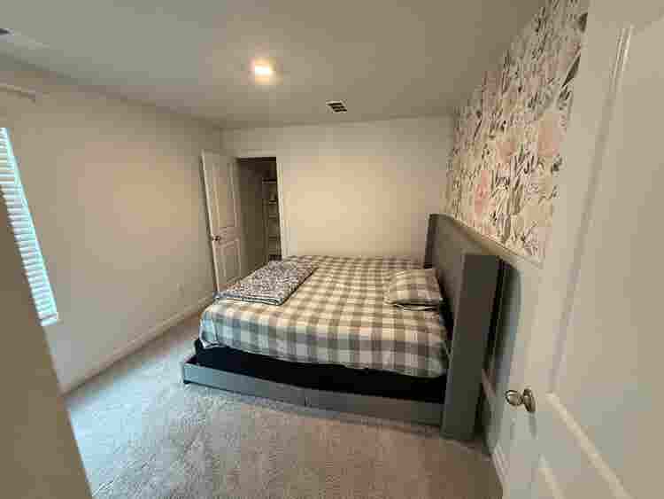 5 BR in Huntersville