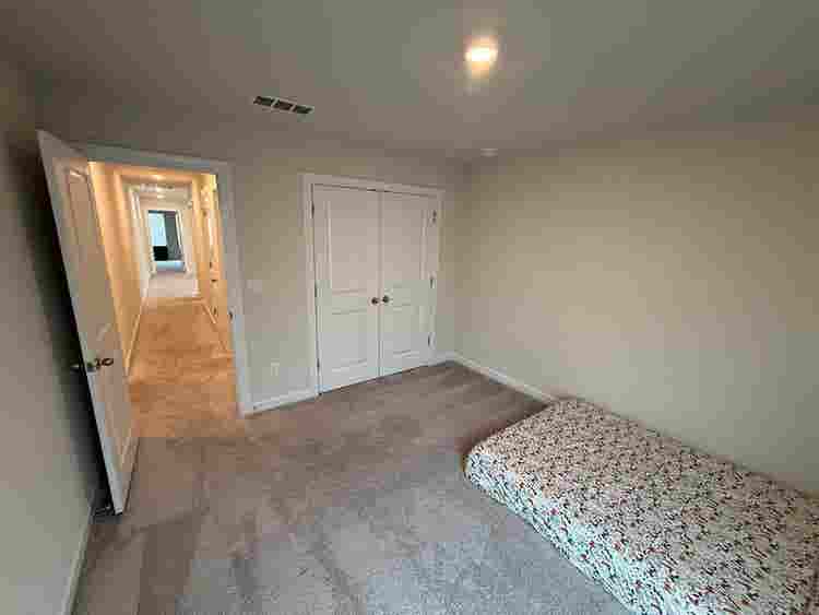 5 BR in Huntersville
