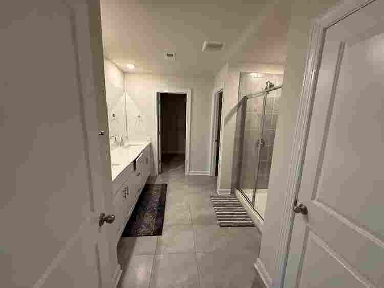 5 BR in Huntersville