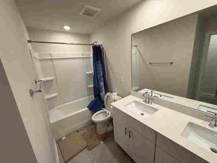 5 BR in Huntersville