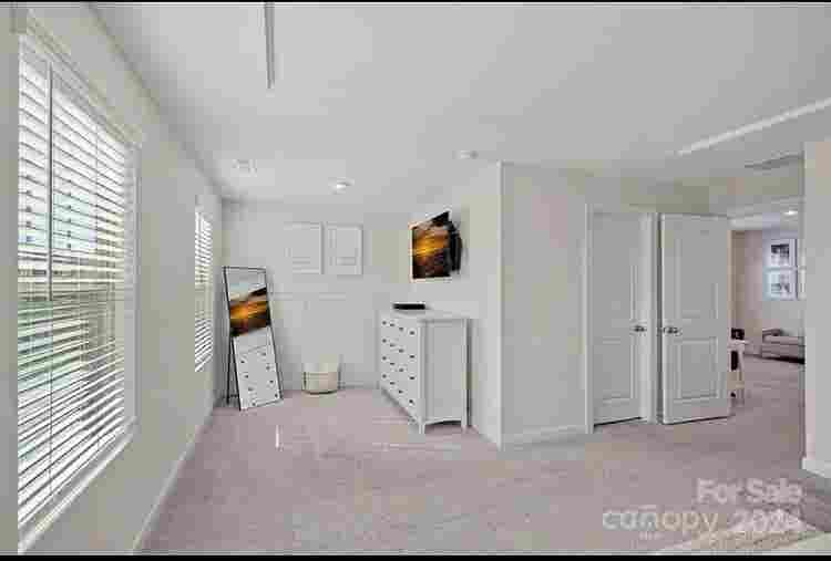 5 BR in Huntersville