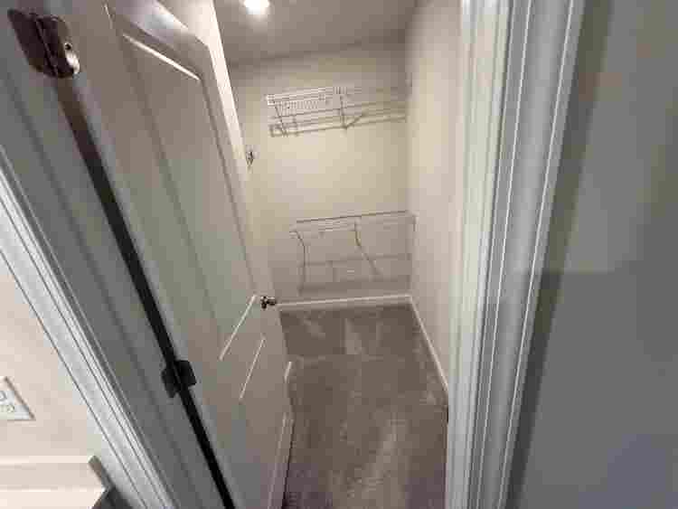 5 BR in Huntersville