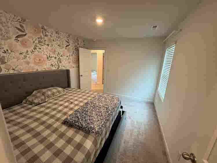 5 BR in Huntersville