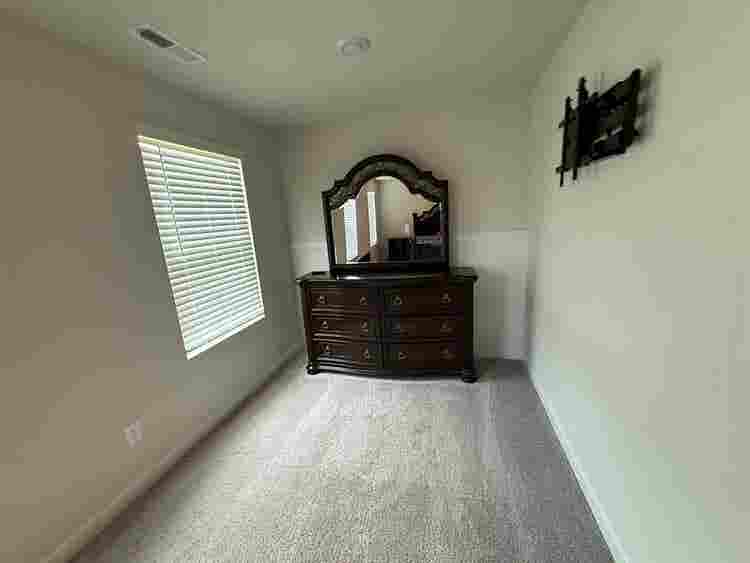 5 BR in Huntersville
