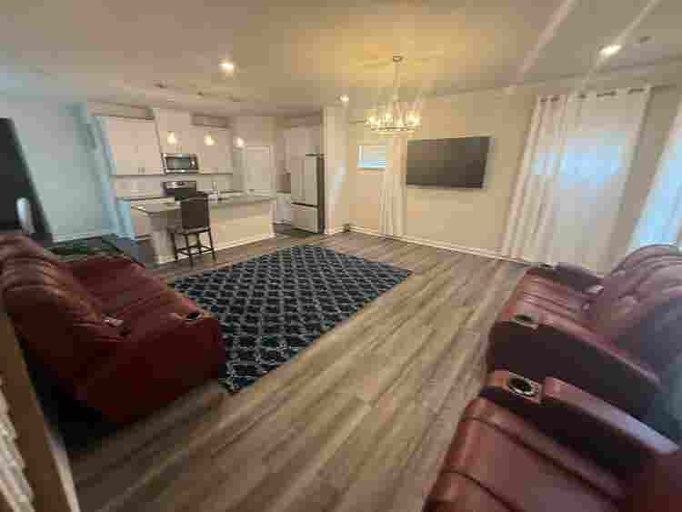 5 BR in Huntersville