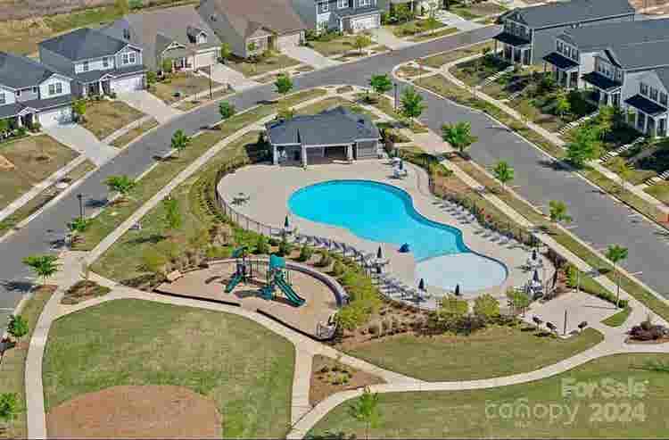 5 BR in Huntersville