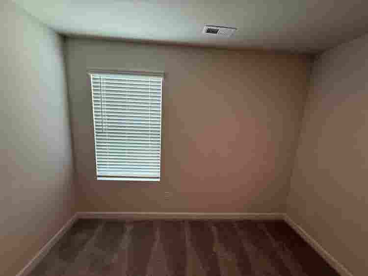 5 BR in Huntersville