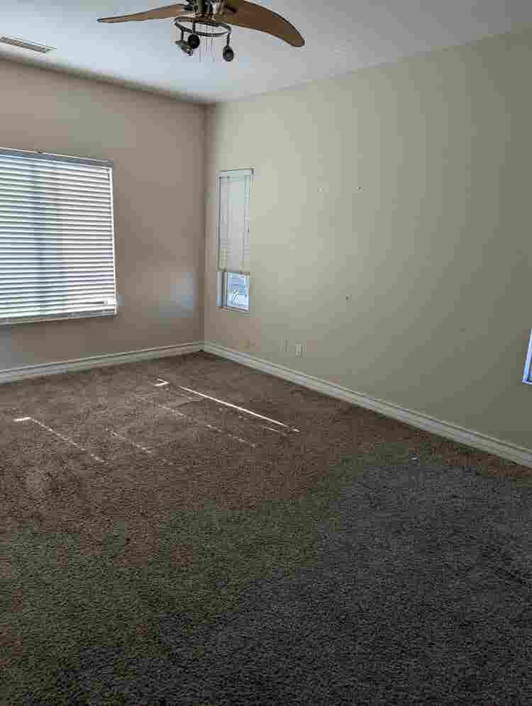 Master bedroom- Utilities included