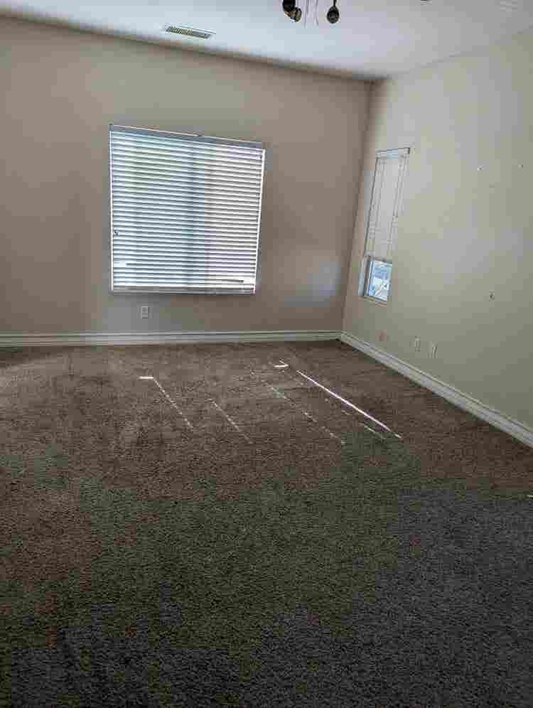 Master bedroom- Utilities included