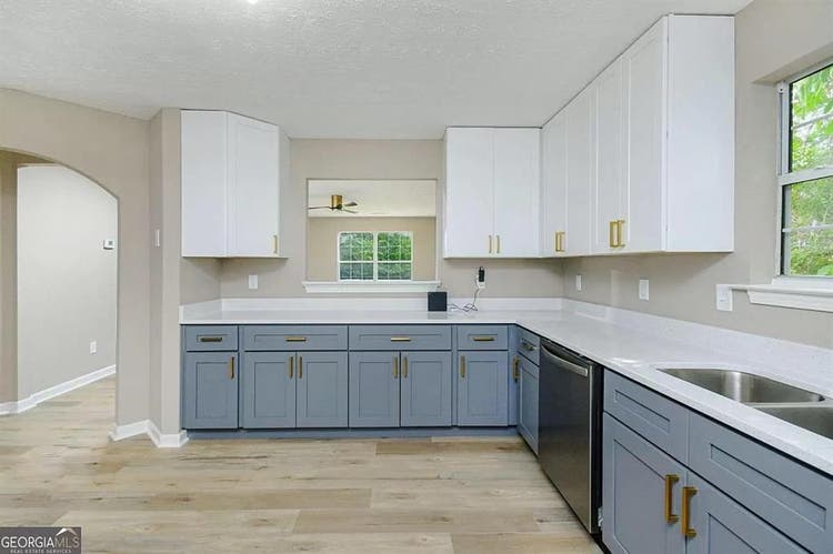 6 BR in Decatur