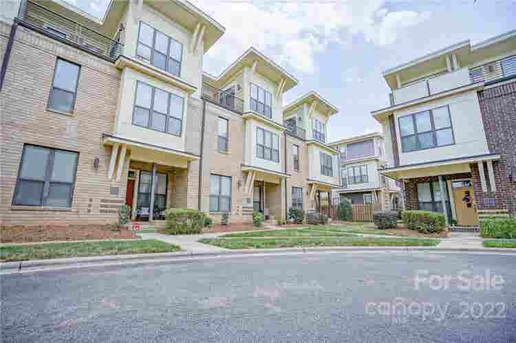 3 BR in Charlotte