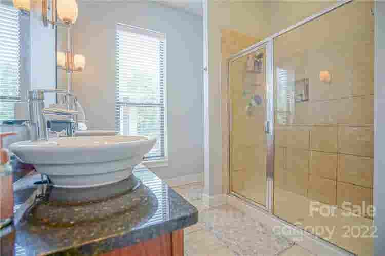 3 BR in Charlotte