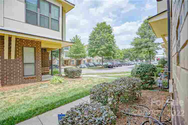 3 BR in Charlotte