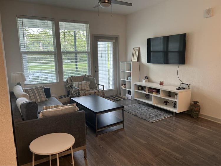 VALE EAST STUDENT LIVING SUBLET