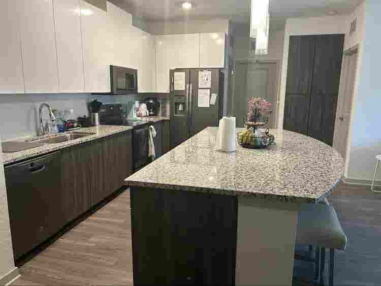 VALE EAST STUDENT LIVING SUBLET