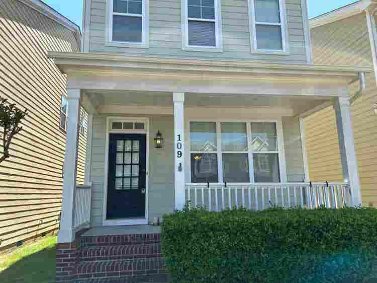 3 BR in Apex