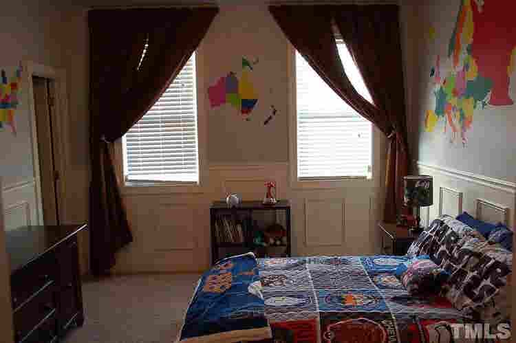 3 BR in Apex