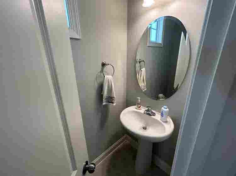 3 BR in Apex