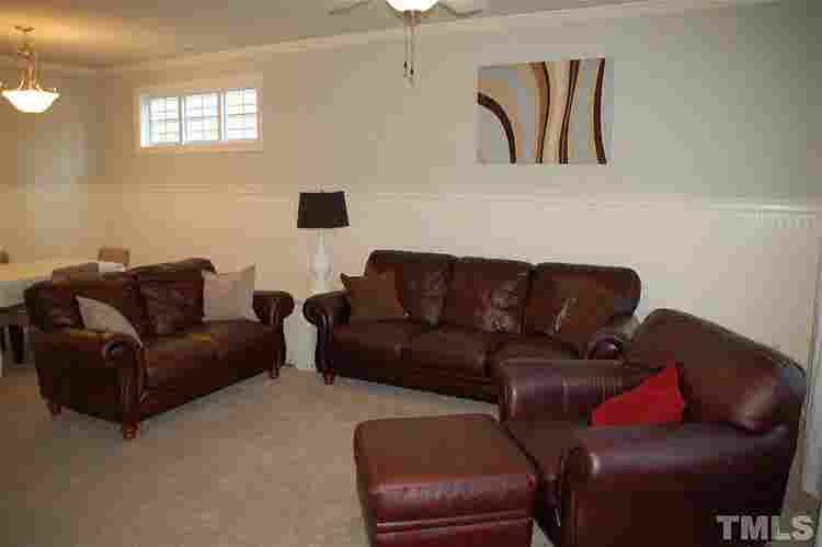 3 BR in Apex