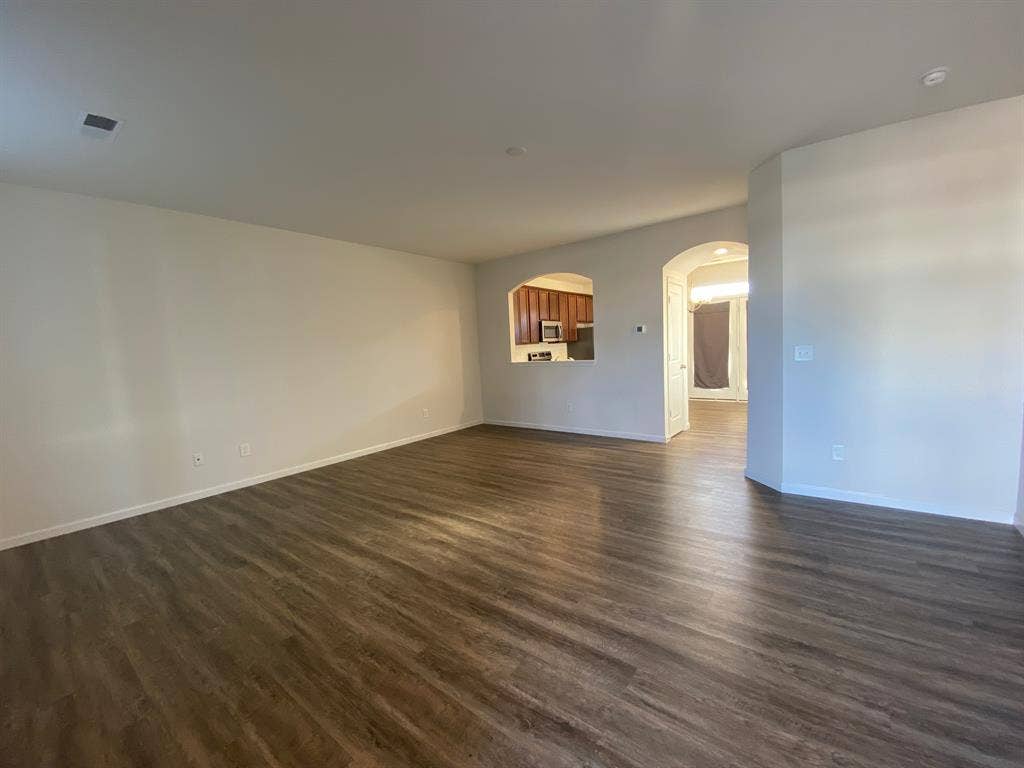 3 BR in Belmont