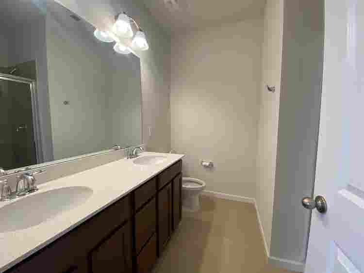 3 BR in Belmont