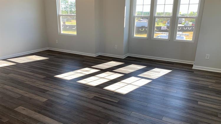 4 BR in Apex
