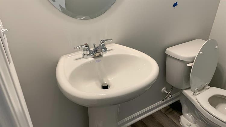 4 BR in Apex