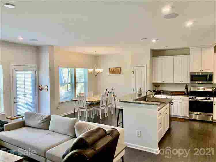 3 BR in Charlotte