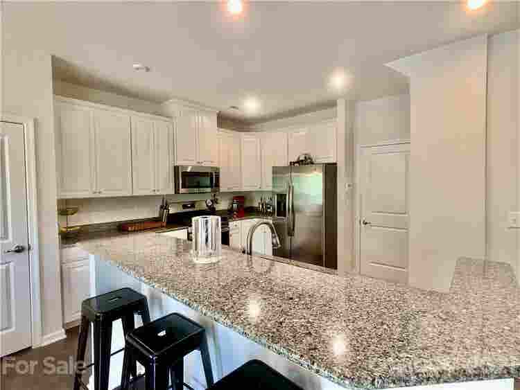 3 BR in Charlotte