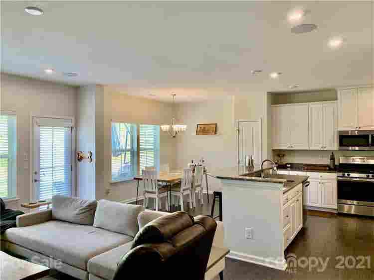 3 BR in Charlotte