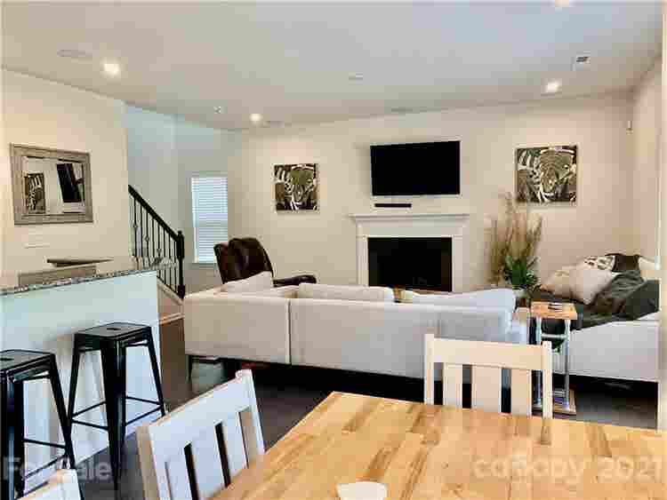 3 BR in Charlotte