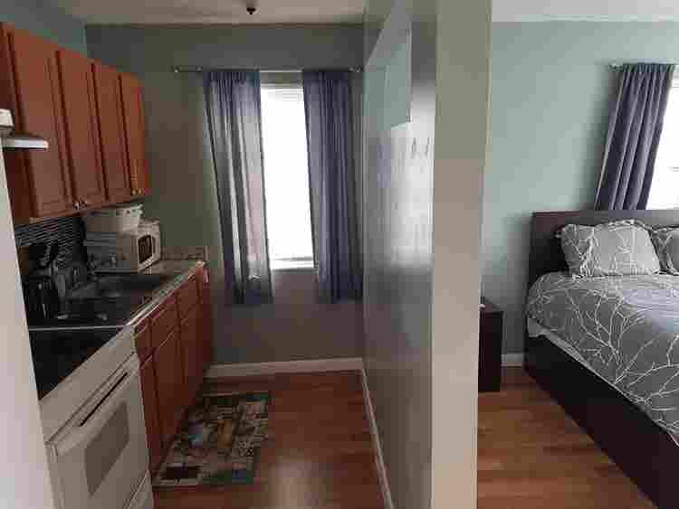 HALLANDALE BEACH STUDIO