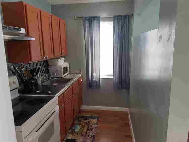 HALLANDALE BEACH STUDIO