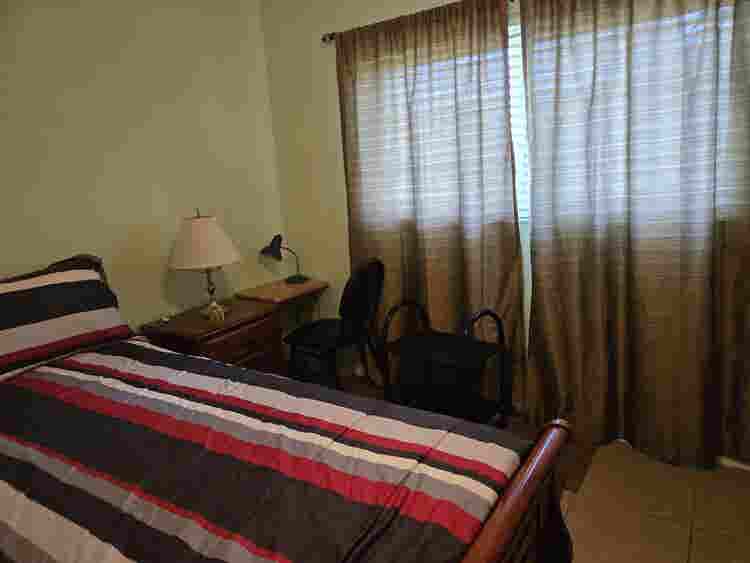 Single family home private bedroom!