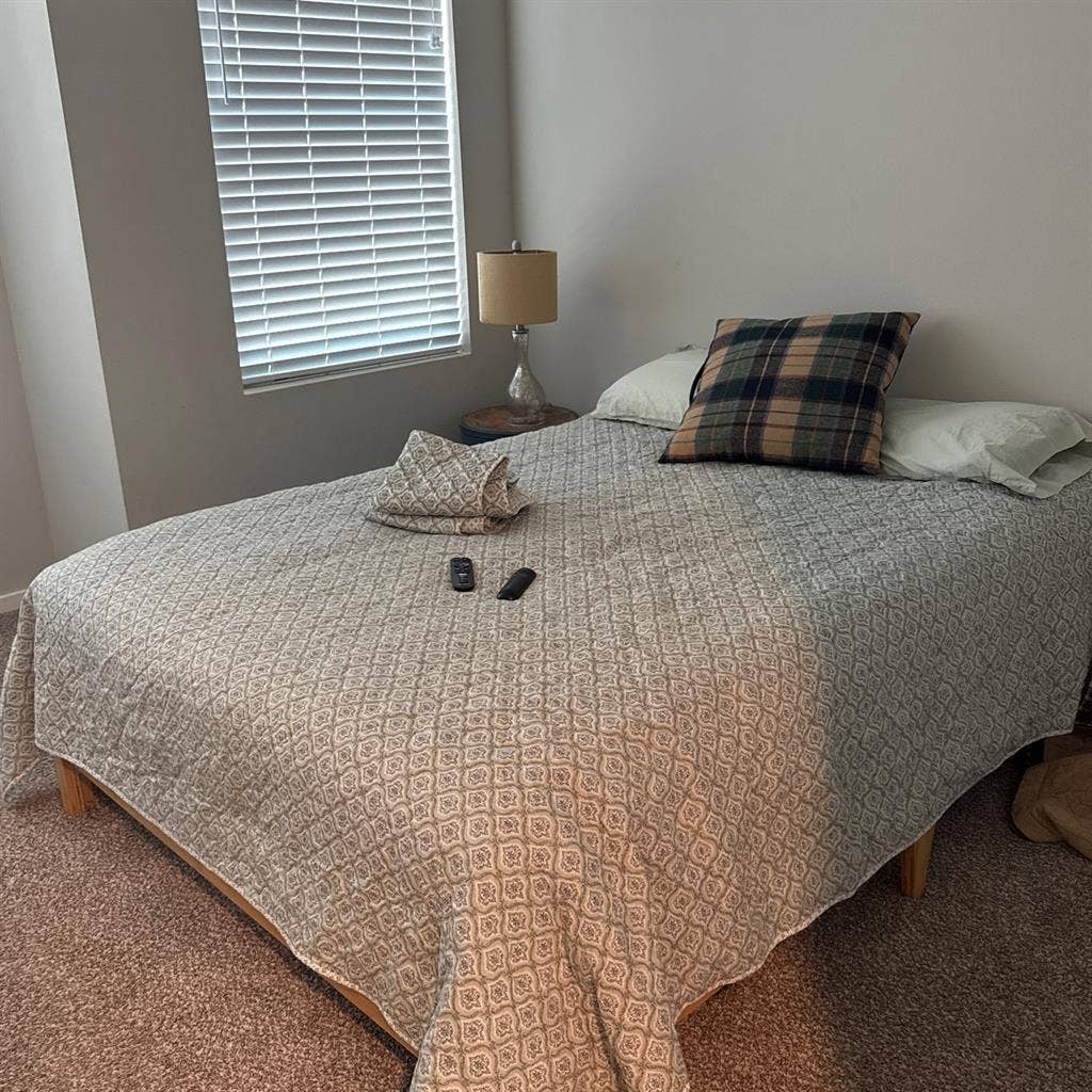 Furnished Room