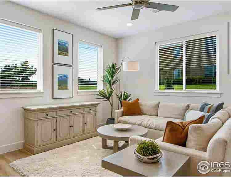 Townhome Room For Rent!